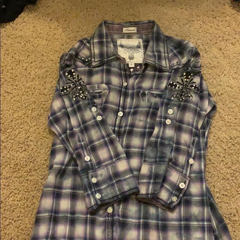 LEAVING SOON! MAKE OFFER! Roar button up shirt
